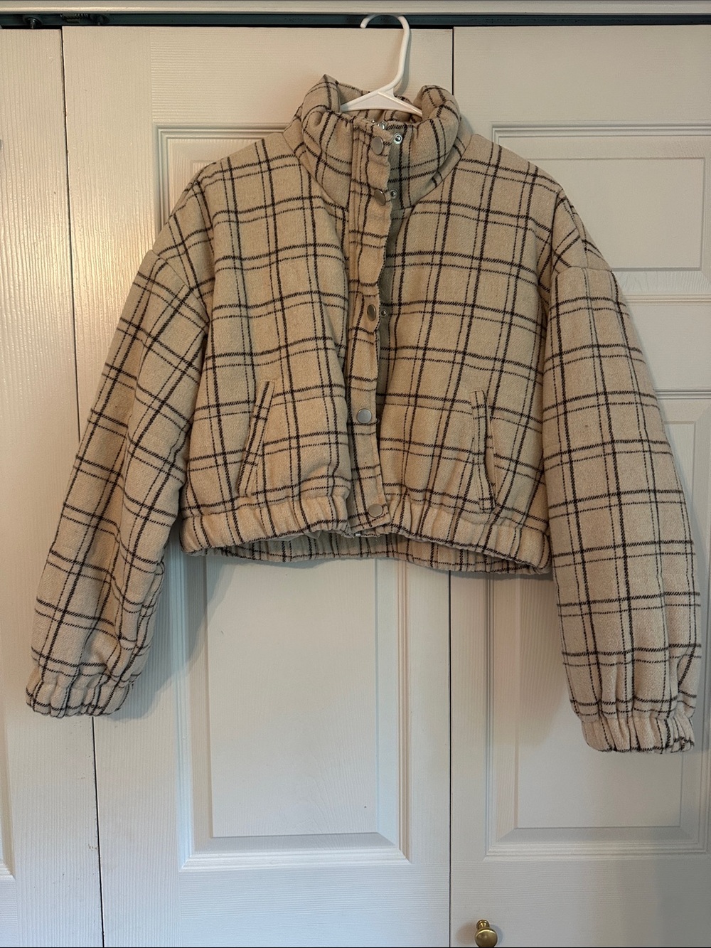 Le Lis Cropped Plaid Puffer Jacket - Cream with Black Windowpane